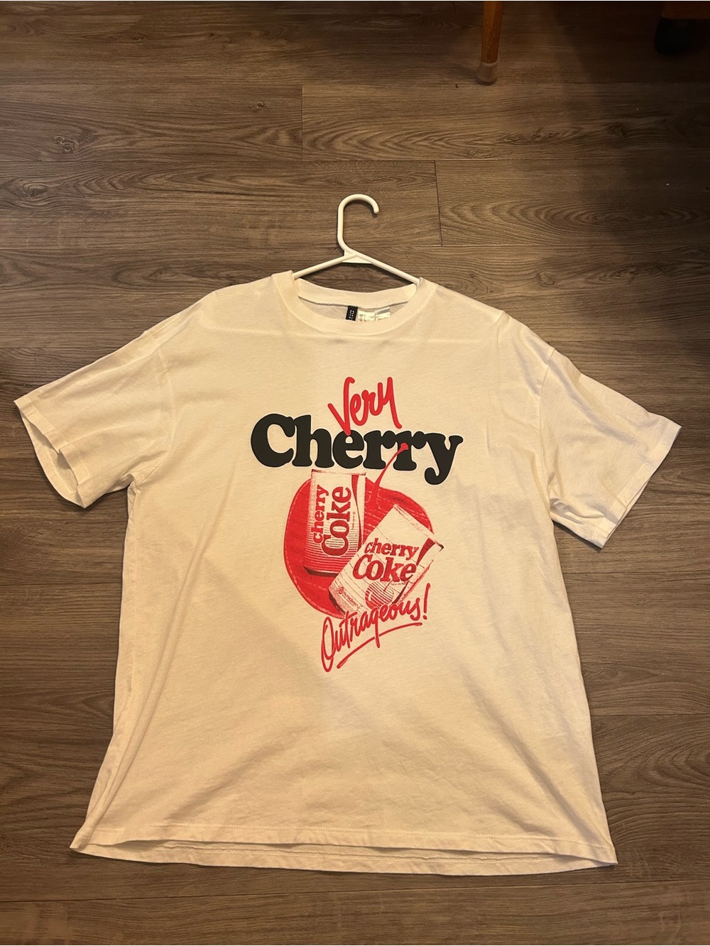 Women’s Brand New H&M Graphic Tee Coca Cola